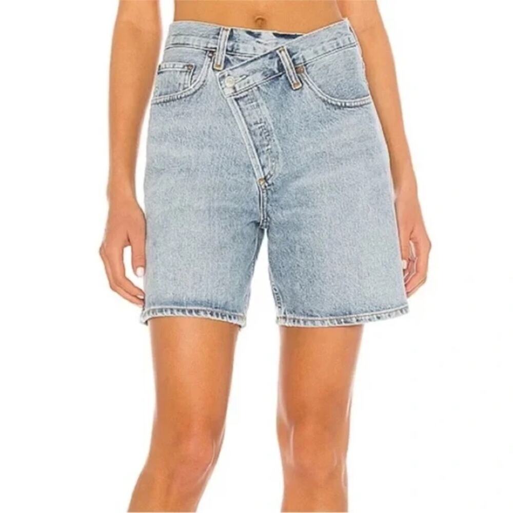 AGOLDE Criss Cross Denim Jean Shorts in Momentum 23